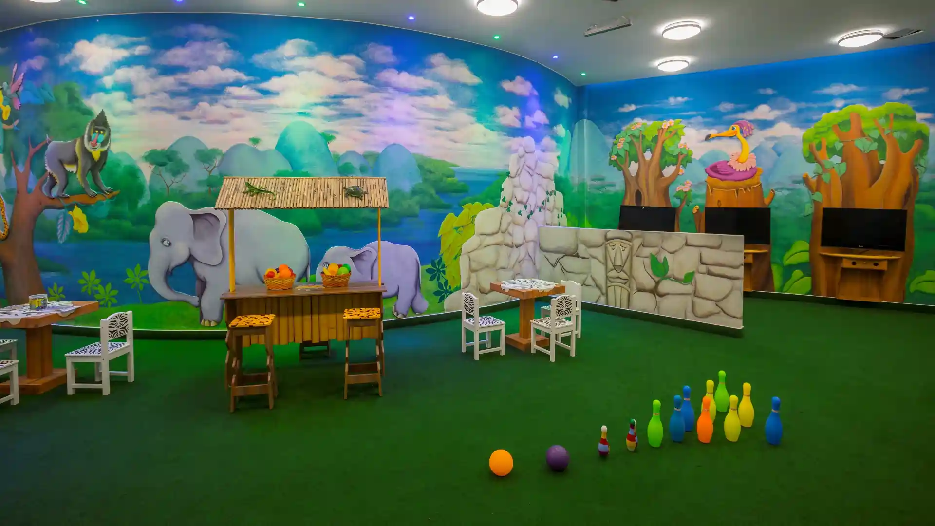 Photo Gallery Photo - leosJungleKingdomKidsClub_02.webp