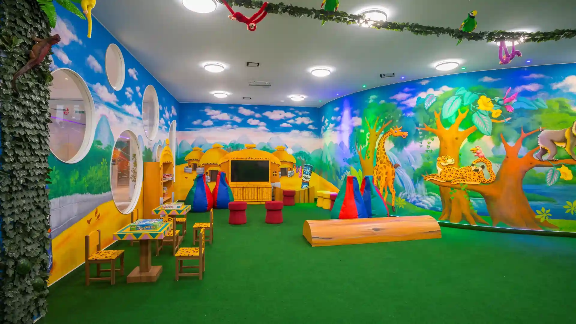 Photo Gallery Photo - leosJungleKingdomKidsClub_07.webp