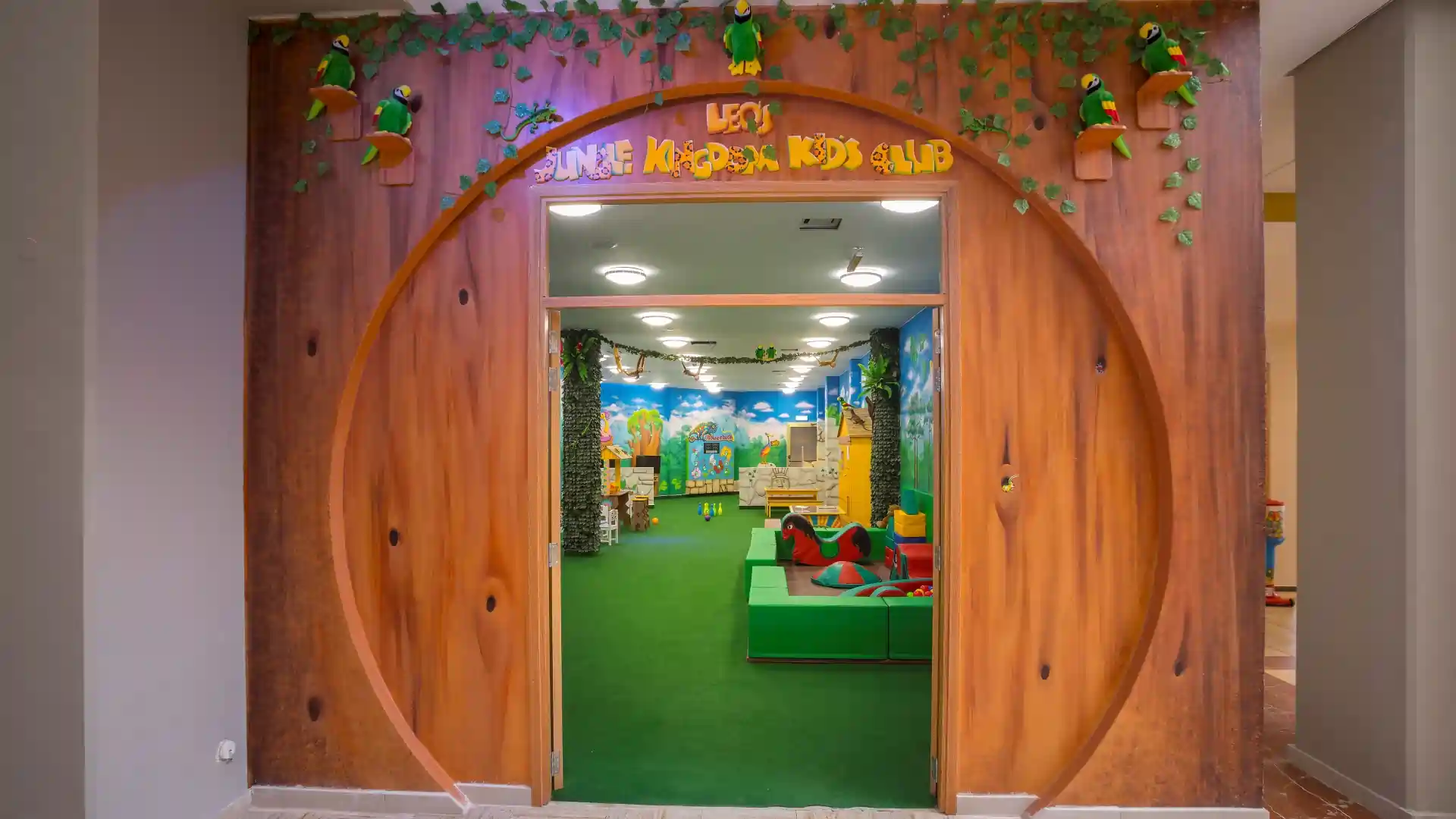 Photo Gallery Photo - leosJungleKingdomKidsClub_10.webp