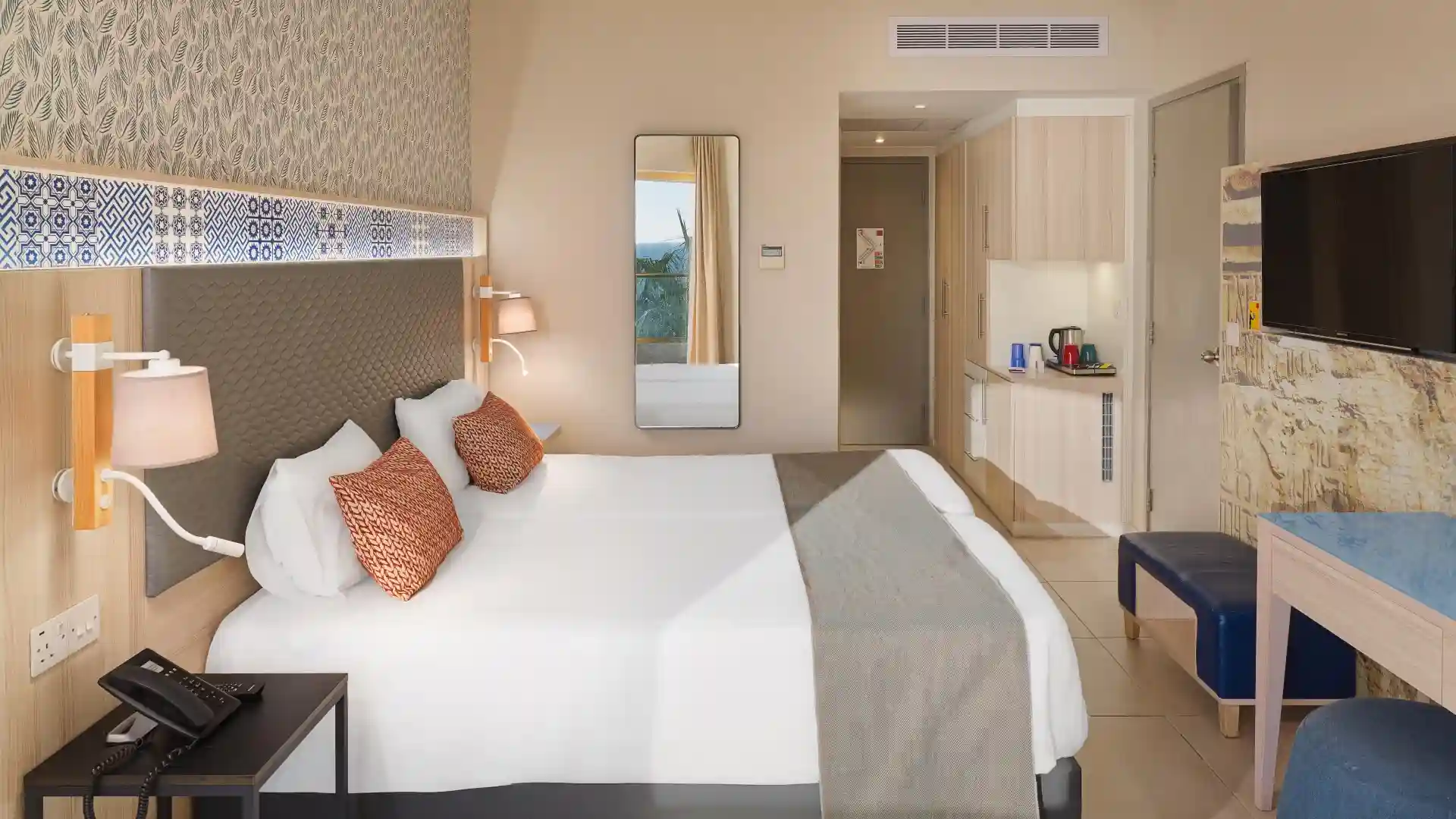 חדר דלוקס עם נוף לים וכניסה לטרקלין האקזקיוטיב