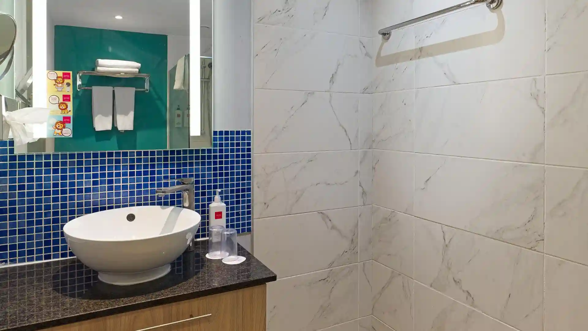 חדר דלוקס עם נוף לים וכניסה לטרקלין האקזקיוטיב