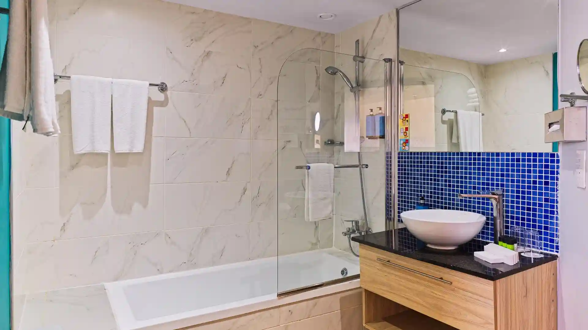 סוויטת אקזקיוטיב עם נוף לים